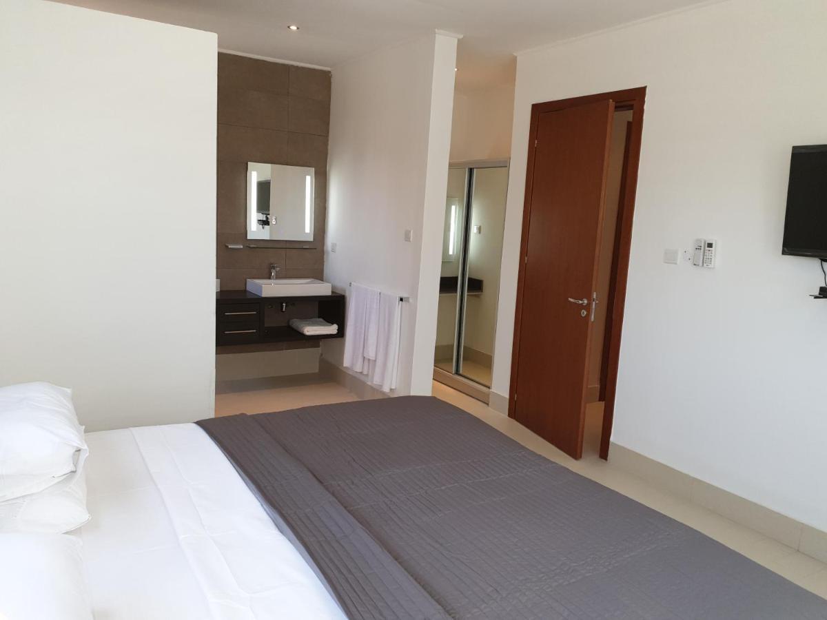 Relax Waterfront Serviced Apartment Bijilo Exterior photo