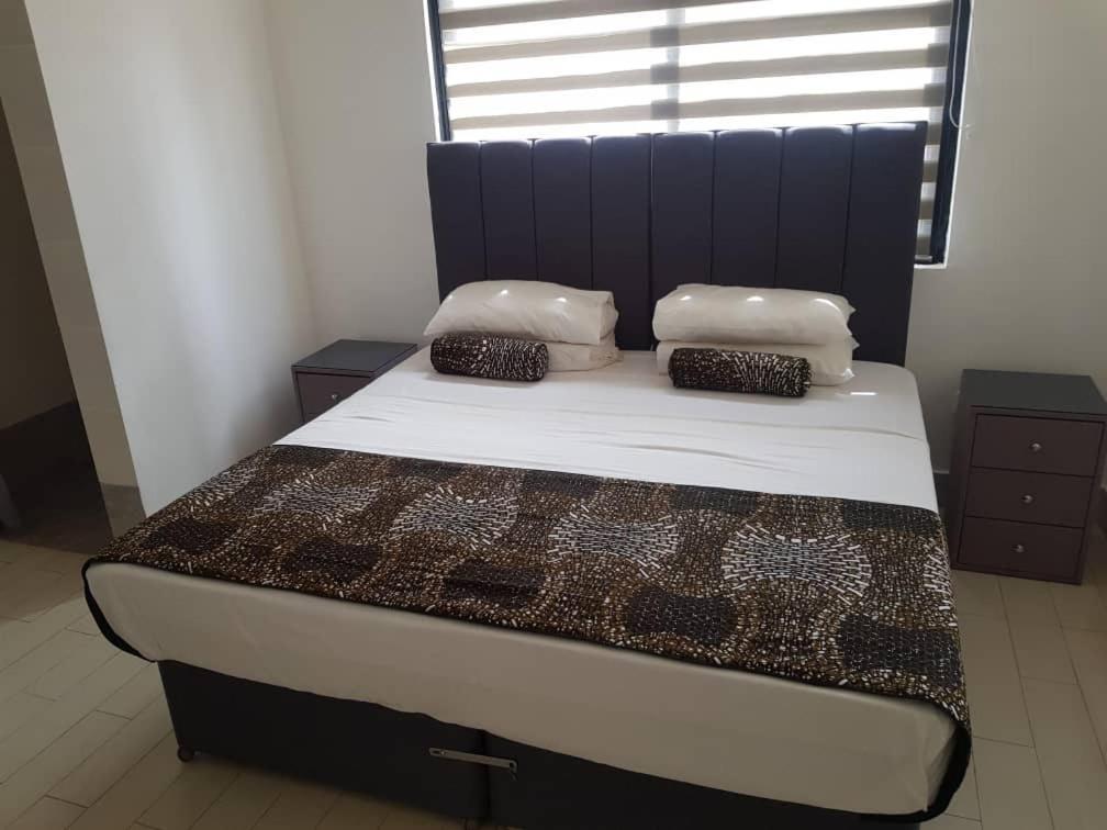 Relax Waterfront Serviced Apartment Bijilo Exterior photo
